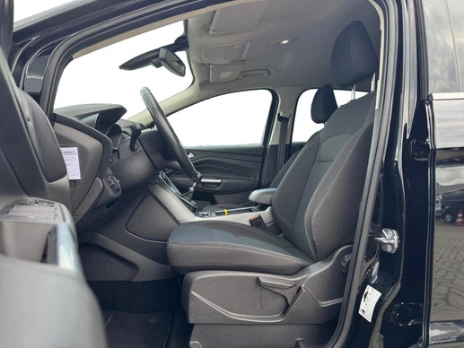 Ford Kuga - Afbeelding 8 van 30