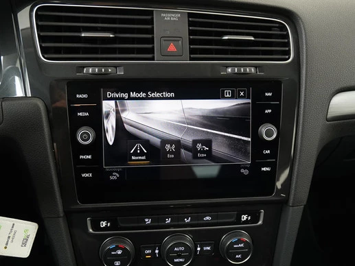 Volkswagen e-Golf - Afbeelding 17 van 30