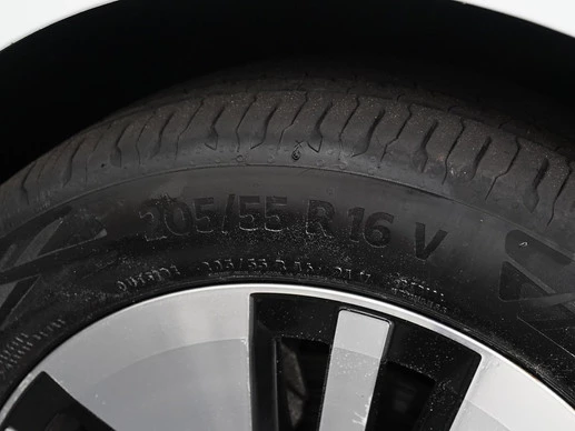 Volkswagen e-Golf - Afbeelding 28 van 30