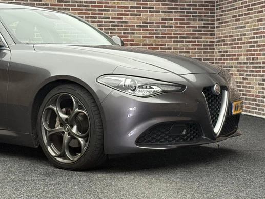 Alfa Romeo Giulia - Afbeelding 27 van 30