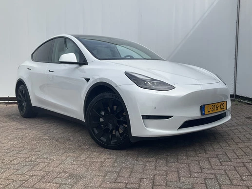 Tesla Model Y - Afbeelding 1 van 30