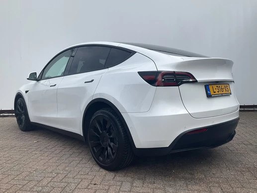 Tesla Model Y - Afbeelding 2 van 30