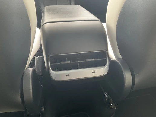 Tesla Model Y - Afbeelding 10 van 30