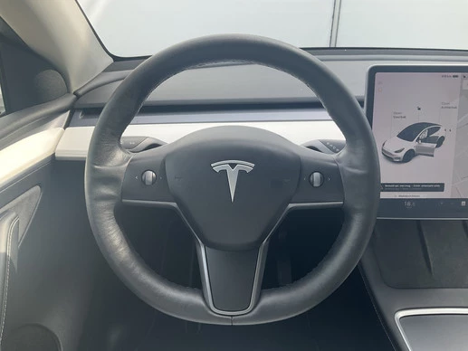 Tesla Model Y - Afbeelding 13 van 30