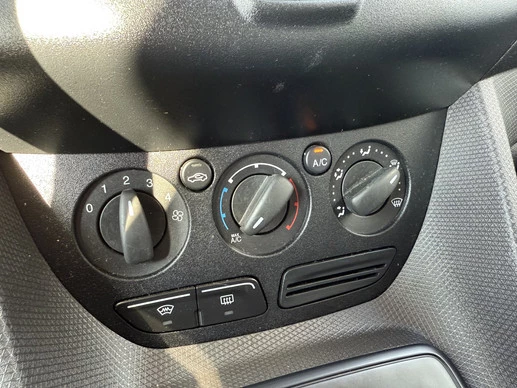 Ford Tourneo Connect - Afbeelding 18 van 27