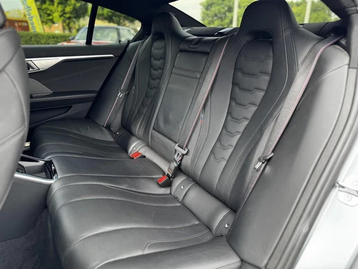BMW 8 Serie - Afbeelding 16 van 30