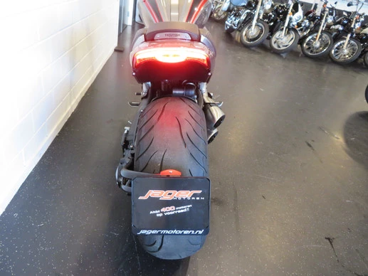 Triumph Rocket 3 - Afbeelding 4 van 14