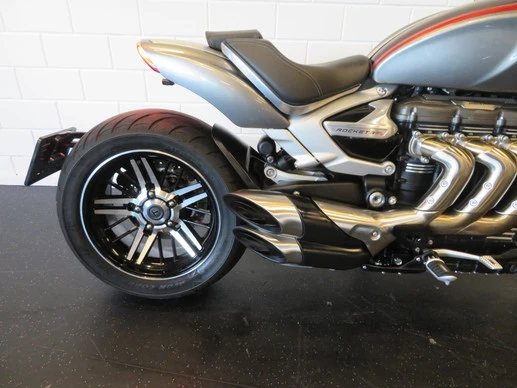 Triumph Rocket 3 - Afbeelding 10 van 14