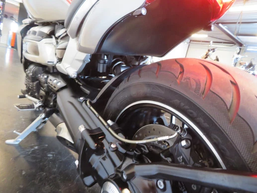 Triumph Rocket 3 - Afbeelding 12 van 14
