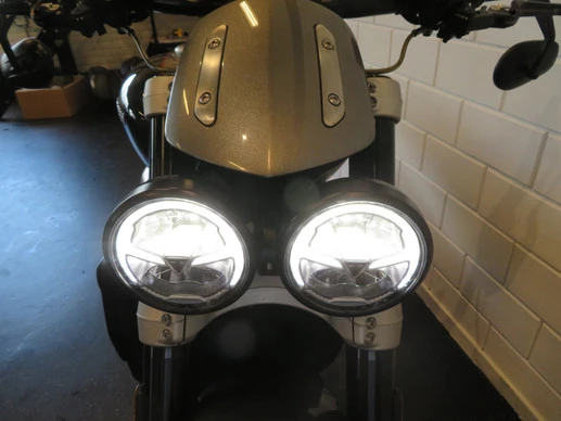 Triumph Rocket 3 - Afbeelding 13 van 14