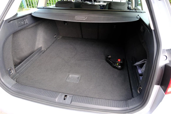 Volkswagen Passat - Afbeelding 11 van 30