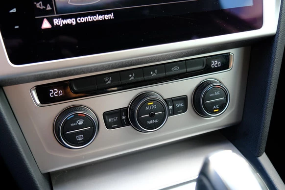 Volkswagen Passat - Afbeelding 14 van 30