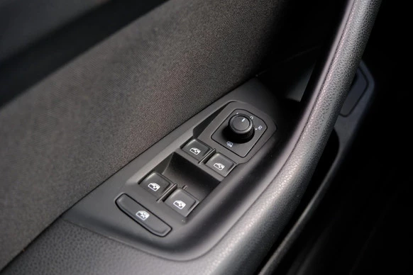 Volkswagen Passat - Afbeelding 24 van 30