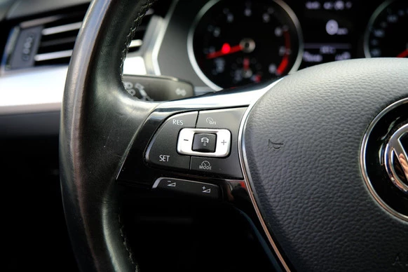 Volkswagen Passat - Afbeelding 25 van 30