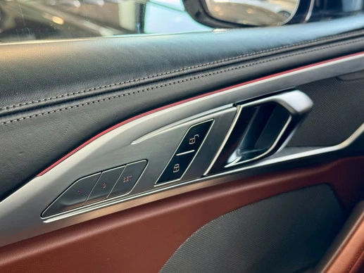 BMW 8 Serie - Afbeelding 12 van 30