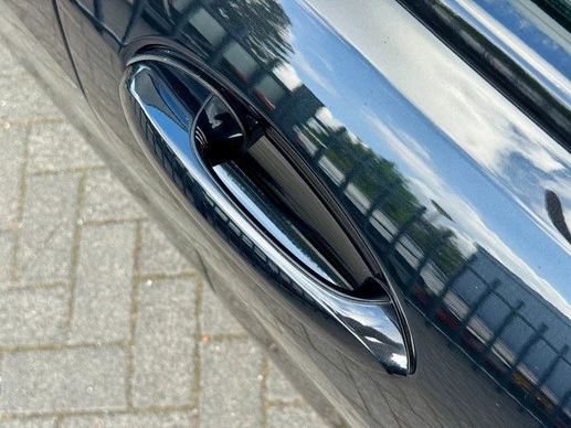 BMW 8 Serie - Afbeelding 17 van 30