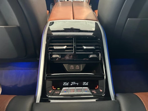 BMW 8 Serie - Afbeelding 24 van 30