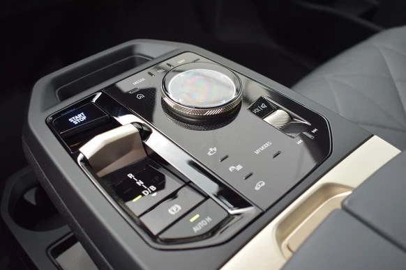 BMW iX - Afbeelding 16 van 30