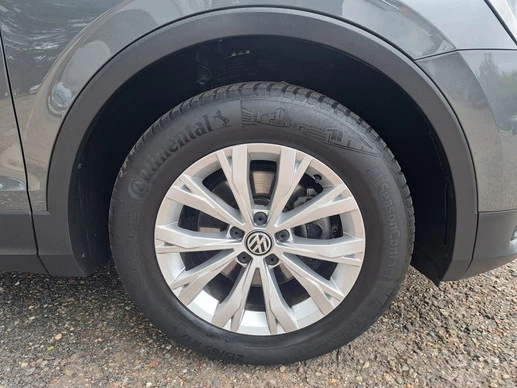 Volkswagen Tiguan - Afbeelding 29 van 30