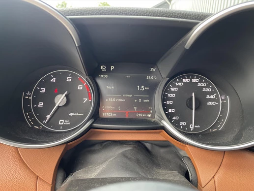 Alfa Romeo Giulia - Afbeelding 13 van 30