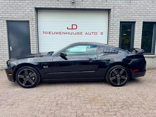 Ford Mustang - Afbeelding 2 van 28