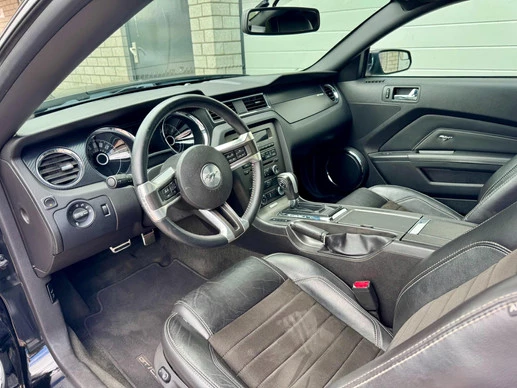 Ford Mustang - Afbeelding 7 van 28