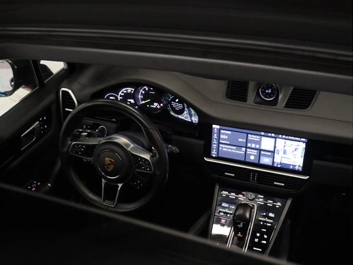 Porsche Cayenne - Afbeelding 28 van 30