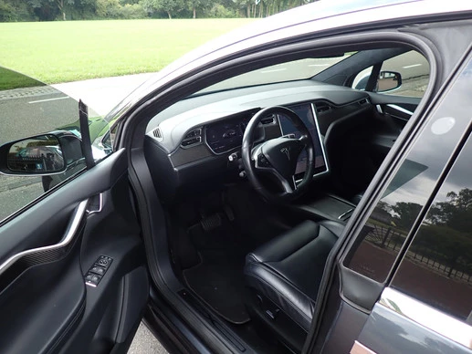 Tesla Model X - Afbeelding 9 van 23