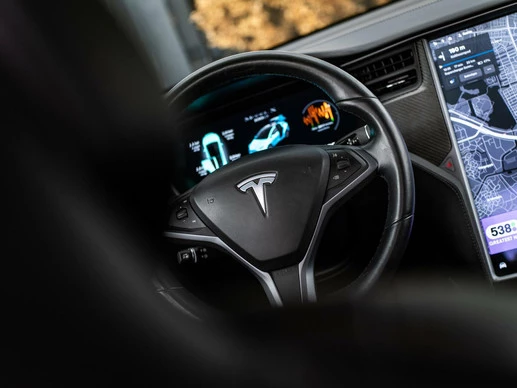 Tesla Model X - Afbeelding 28 van 30