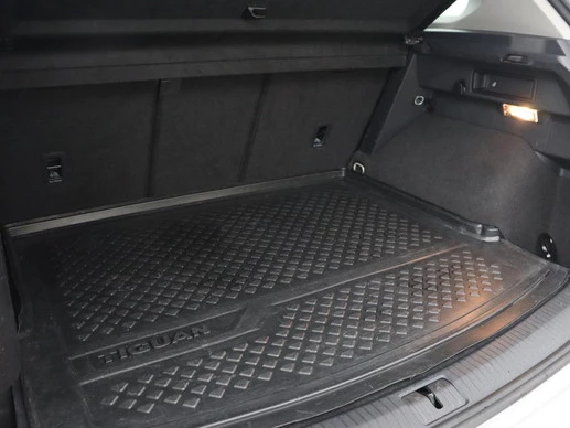 Volkswagen Tiguan - Afbeelding 29 van 30