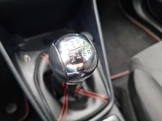 Ford Fiesta - Afbeelding 27 van 30