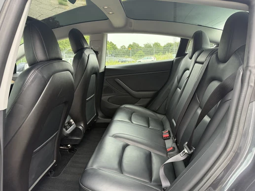 Tesla Model 3 - Afbeelding 11 van 14