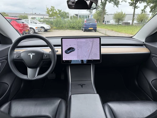Tesla Model 3 - Afbeelding 12 van 14