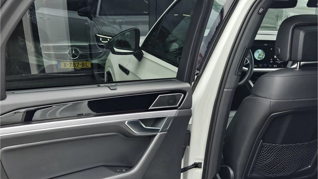 Volkswagen Touareg - Afbeelding 17 van 30