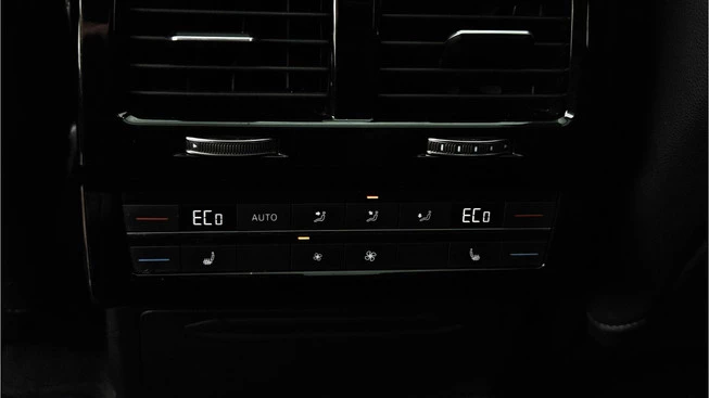 Volkswagen Touareg - Afbeelding 18 van 30