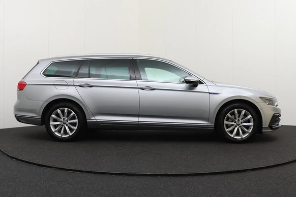 Volkswagen Passat - Afbeelding 6 van 30