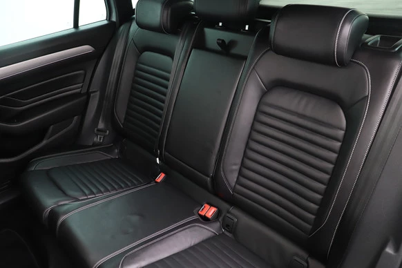 Volkswagen Passat - Afbeelding 12 van 30