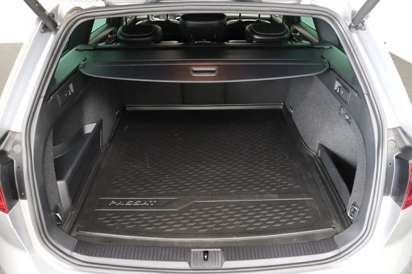 Volkswagen Passat - Afbeelding 14 van 30