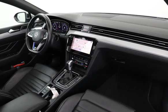 Volkswagen Passat - Afbeelding 19 van 30