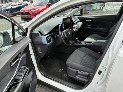 Toyota C-HR - Afbeelding 11 van 30