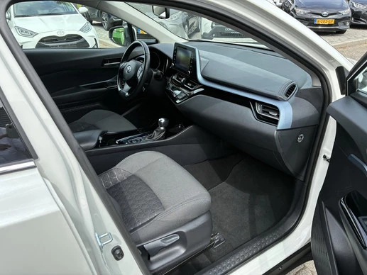 Toyota C-HR - Afbeelding 13 van 30