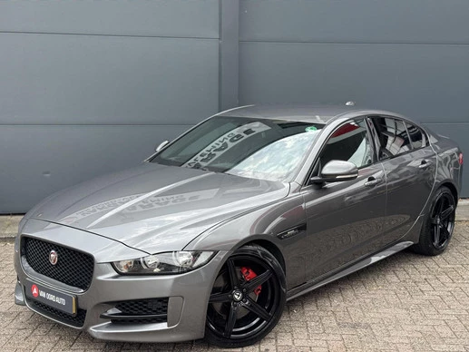 Jaguar XE - Afbeelding 1 van 30