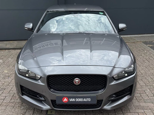 Jaguar XE - Afbeelding 3 van 30