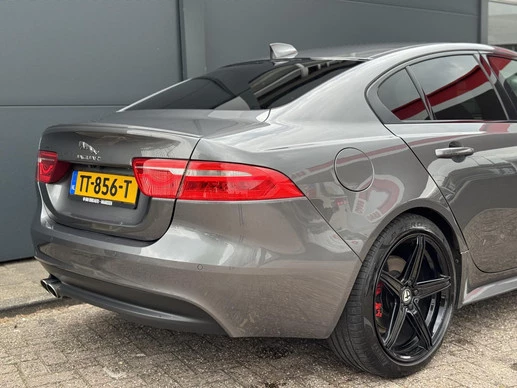Jaguar XE - Afbeelding 12 van 30