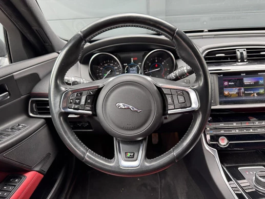 Jaguar XE - Afbeelding 16 van 30