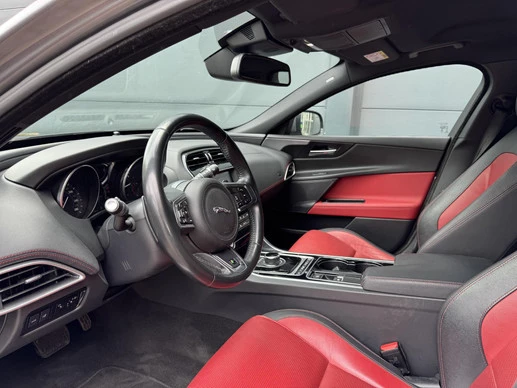 Jaguar XE - Afbeelding 19 van 30