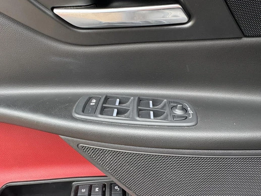 Jaguar XE - Afbeelding 30 van 30