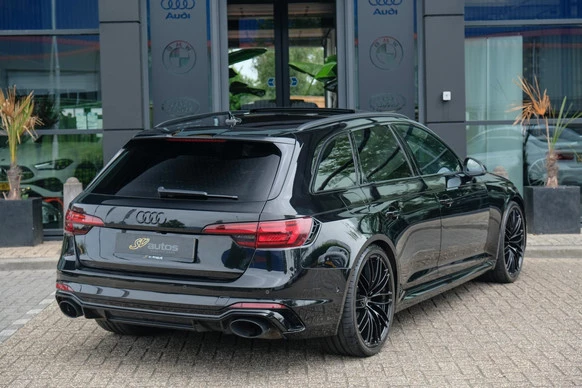Audi RS4 - Afbeelding 2 van 30