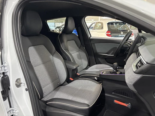 Renault Clio - Afbeelding 17 van 30