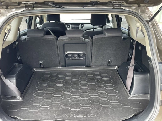 Kia Carens - Afbeelding 9 van 24